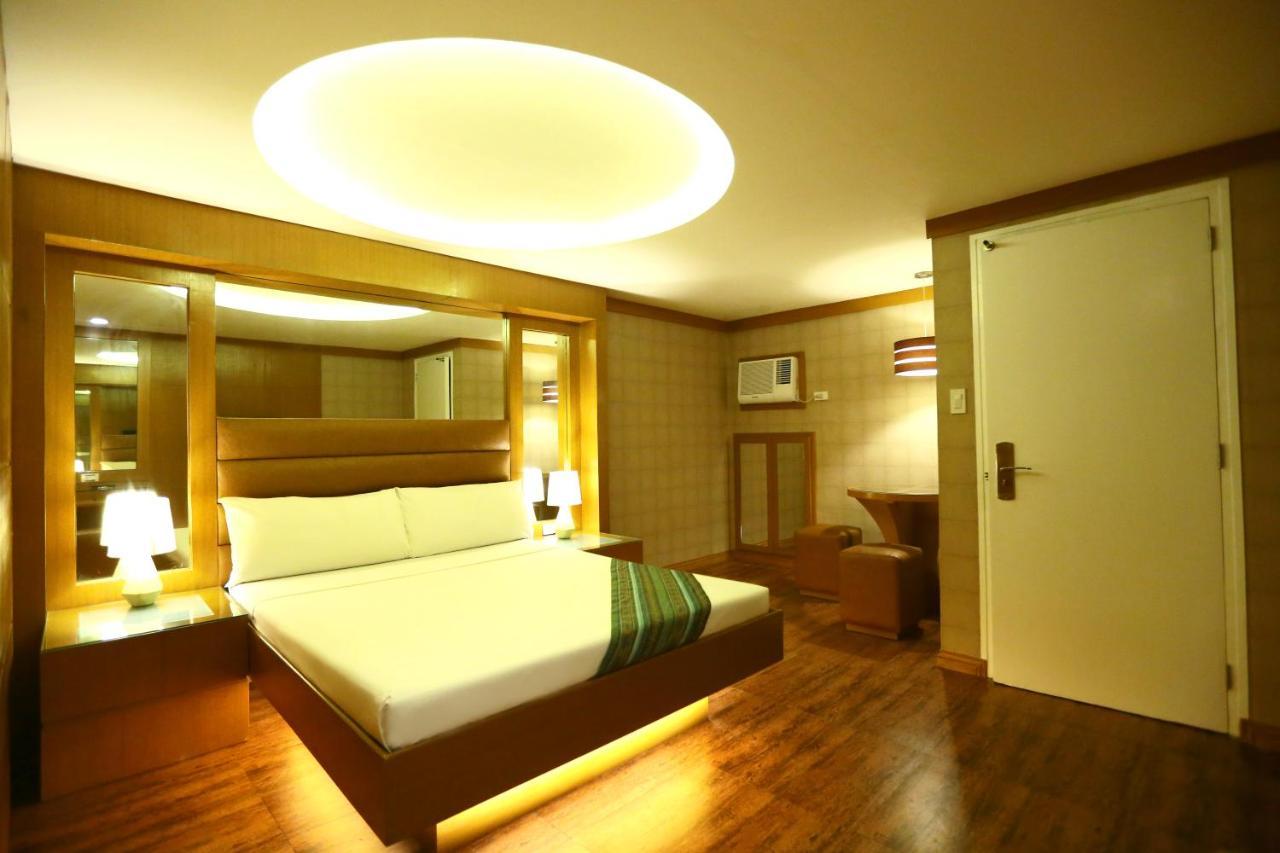 Hotel Ava Cuneta Pasay Esterno foto