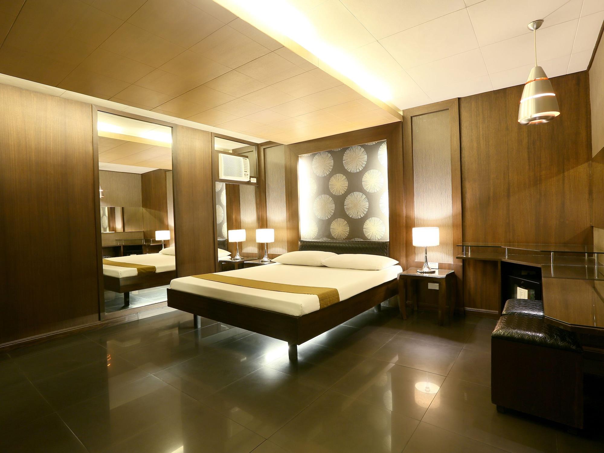 Hotel Ava Cuneta Pasay Esterno foto