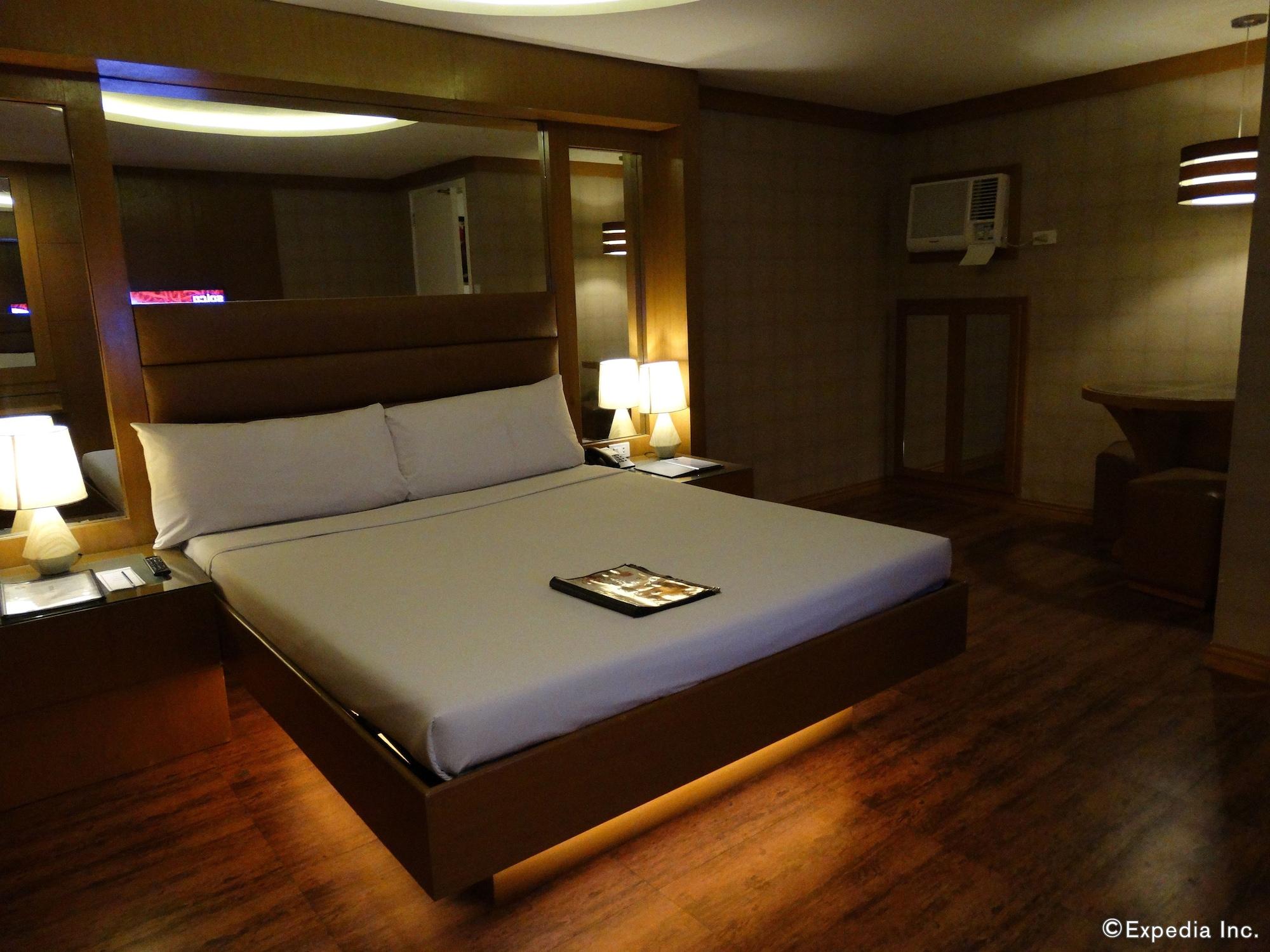 Hotel Ava Cuneta Pasay Esterno foto