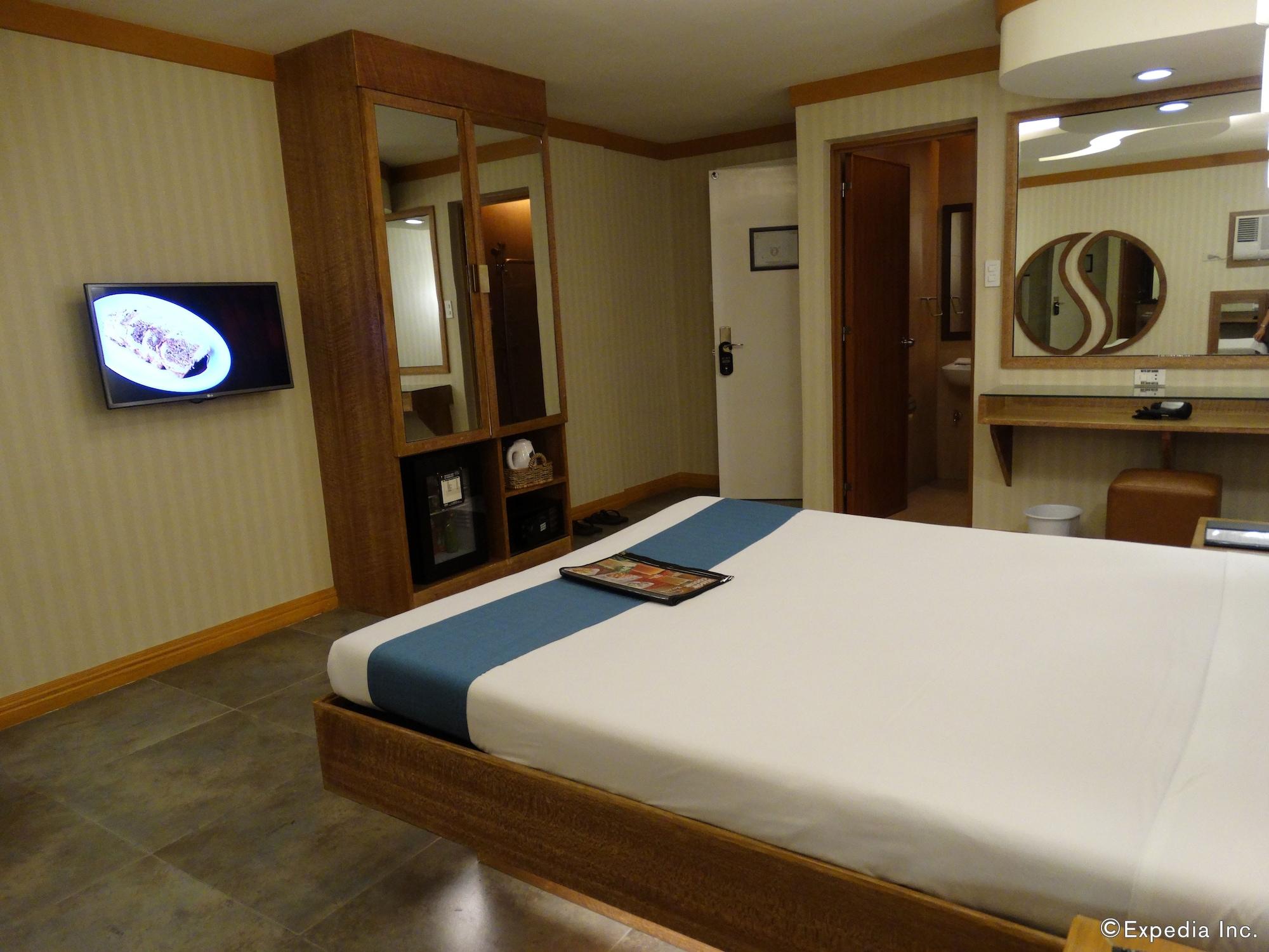 Hotel Ava Cuneta Pasay Esterno foto