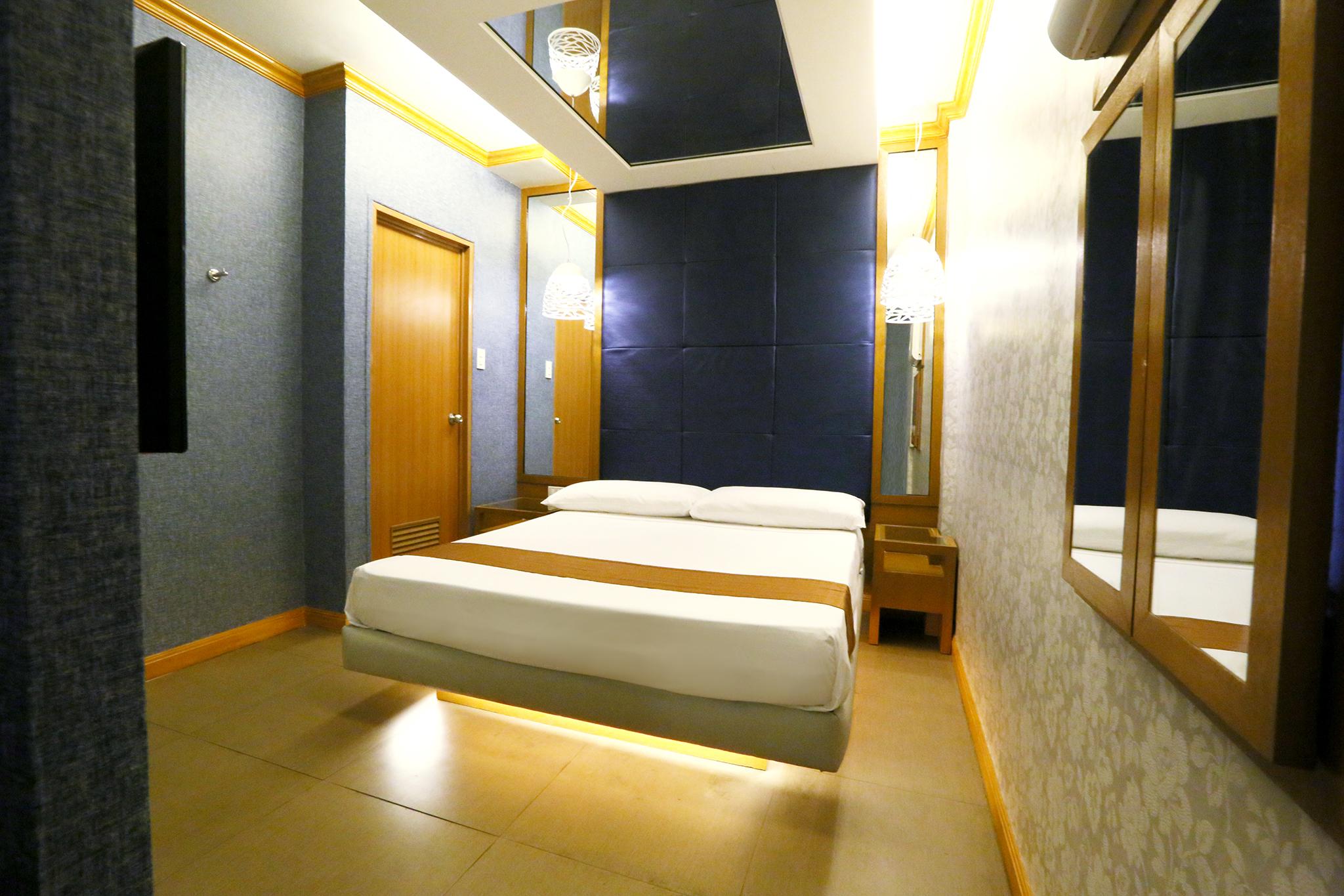 Hotel Ava Cuneta Pasay Esterno foto