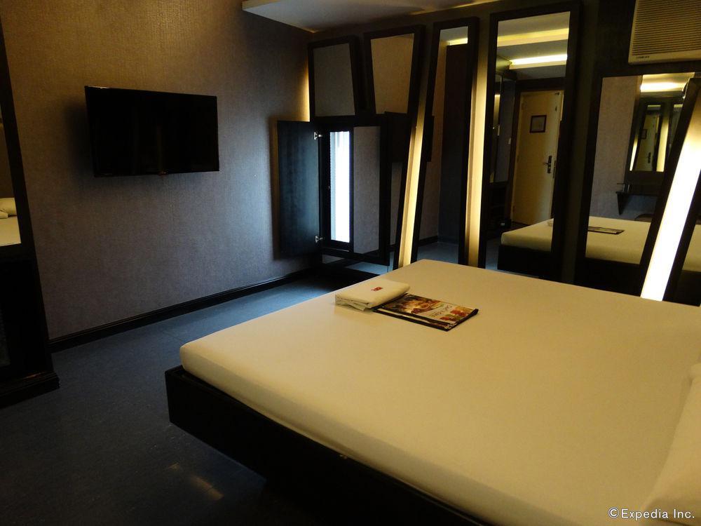 Hotel Ava Cuneta Pasay Esterno foto